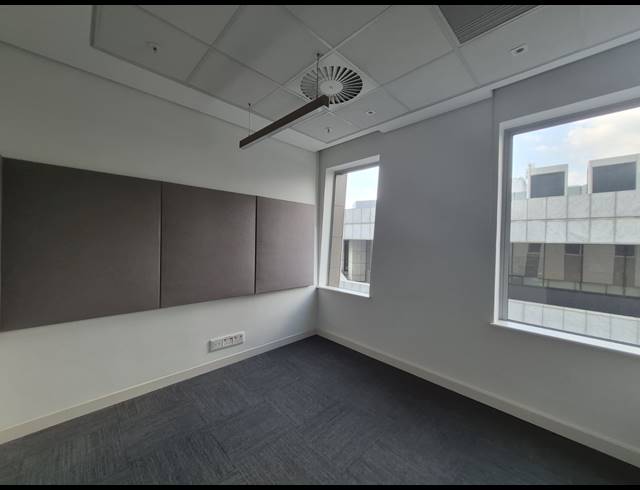 1,098M² OFFICE TO LET IN SANDTON CENTRAL